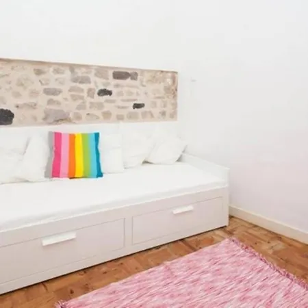 Apartament Alfama 1br With Mezzanine