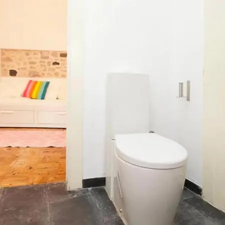 Alfama 1br With Mezzanine Lisbon