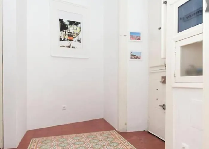 Alfama 1br With Mezzanine Lisbon