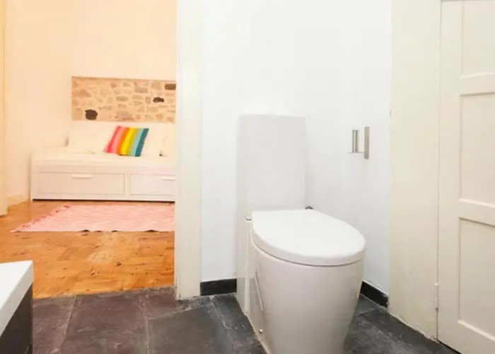 Alfama 1br With Mezzanine Lisbon