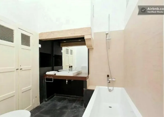 Alfama 1br With Mezzanine