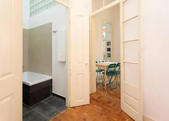 Alfama 1br With Mezzanine Apartment *