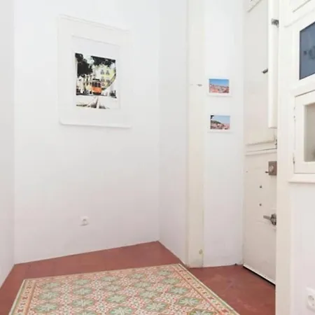 Apartamento Alfama 1br With Mezzanine *
