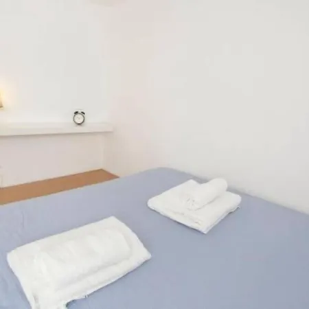 Alfama 1br With Mezzanine Apartamento